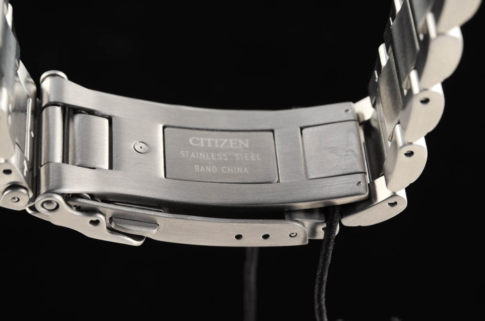 Citizen Eco-Drive Nighthawk WR 200 Watch