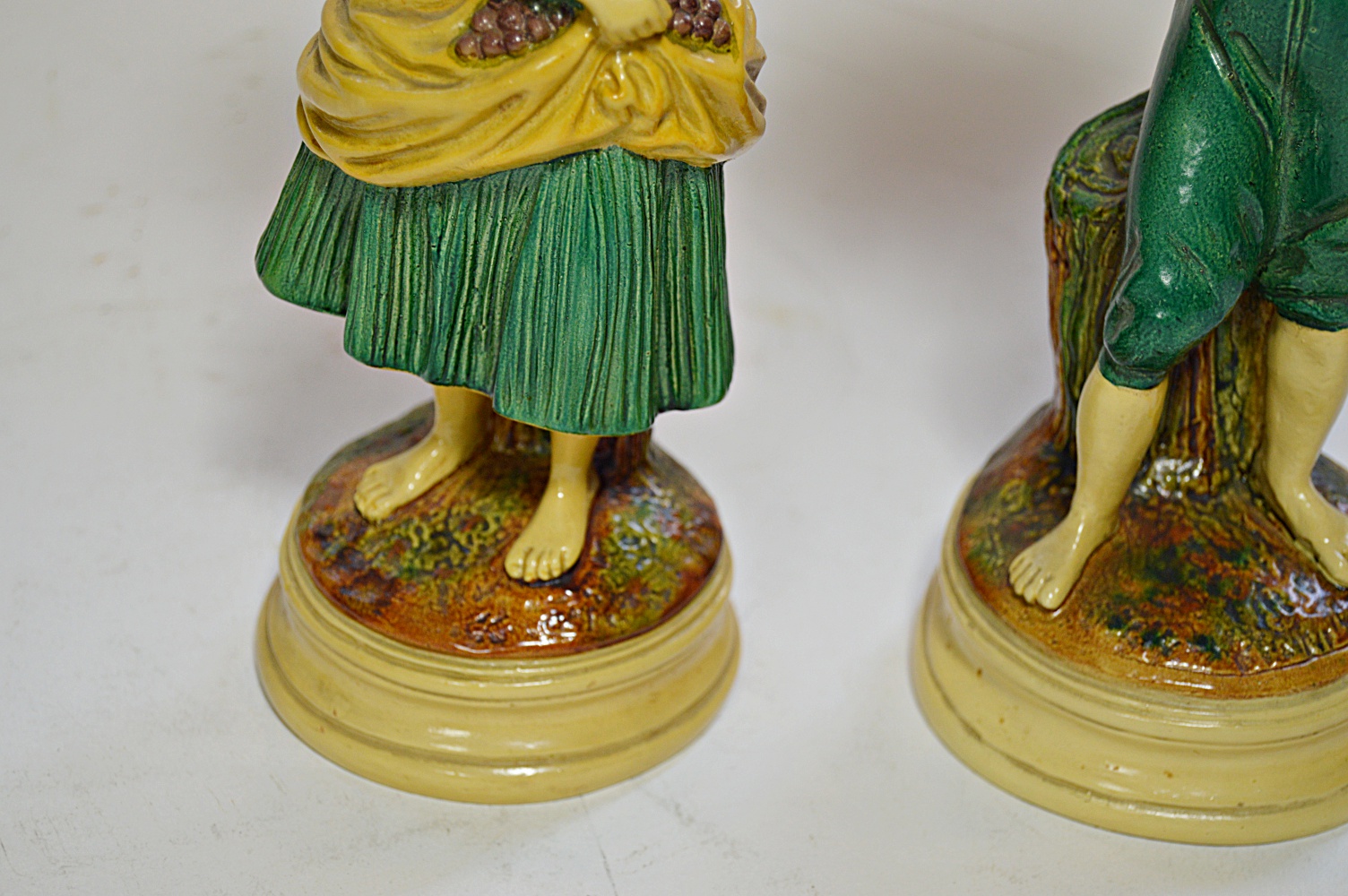 Pair of Vintage Italian Chalkware Figurines