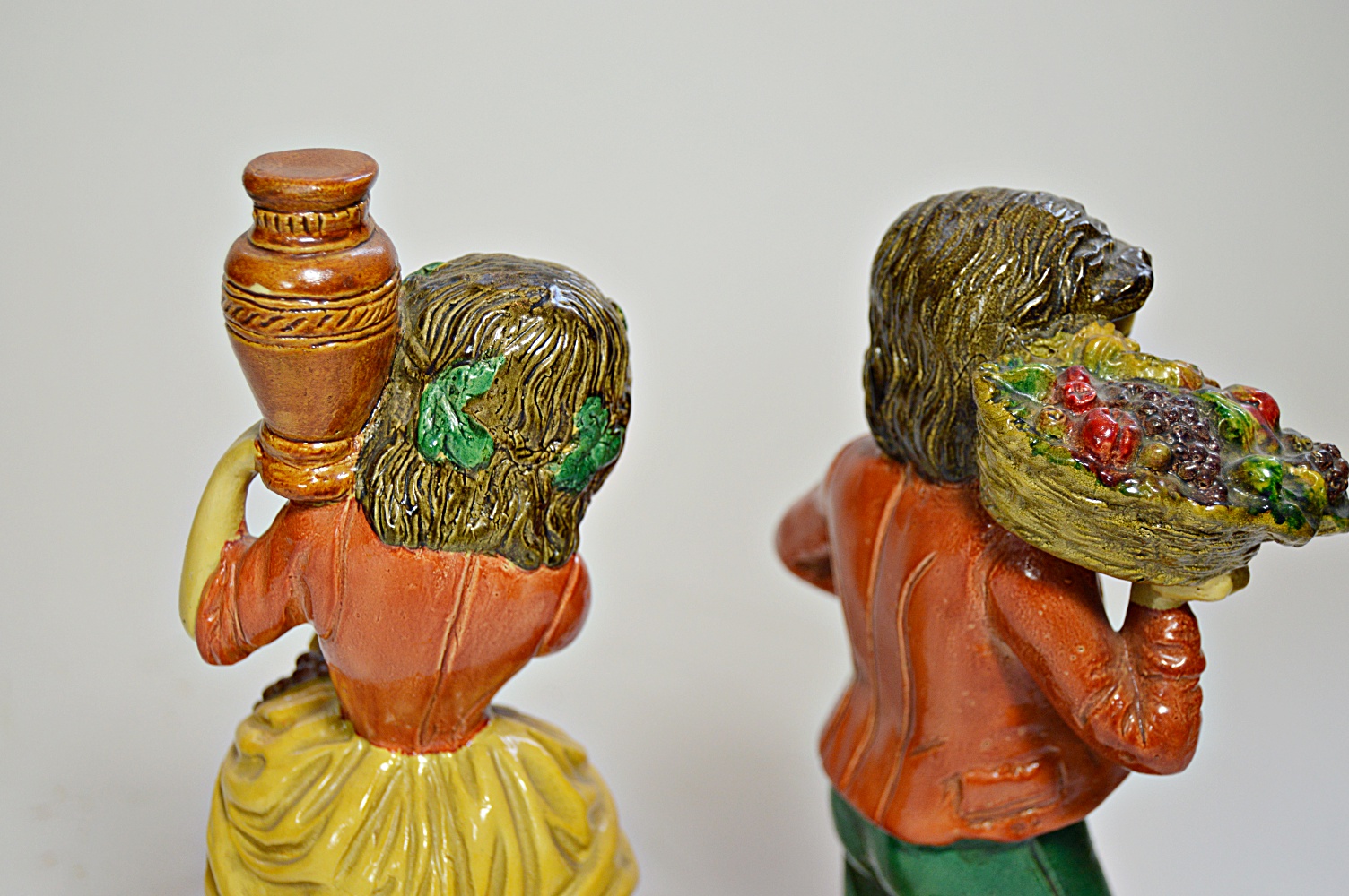 Pair of Vintage Italian Chalkware Figurines
