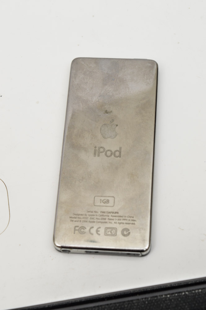 Apple iPod Hi-fi Home Stereo and iPod Nano