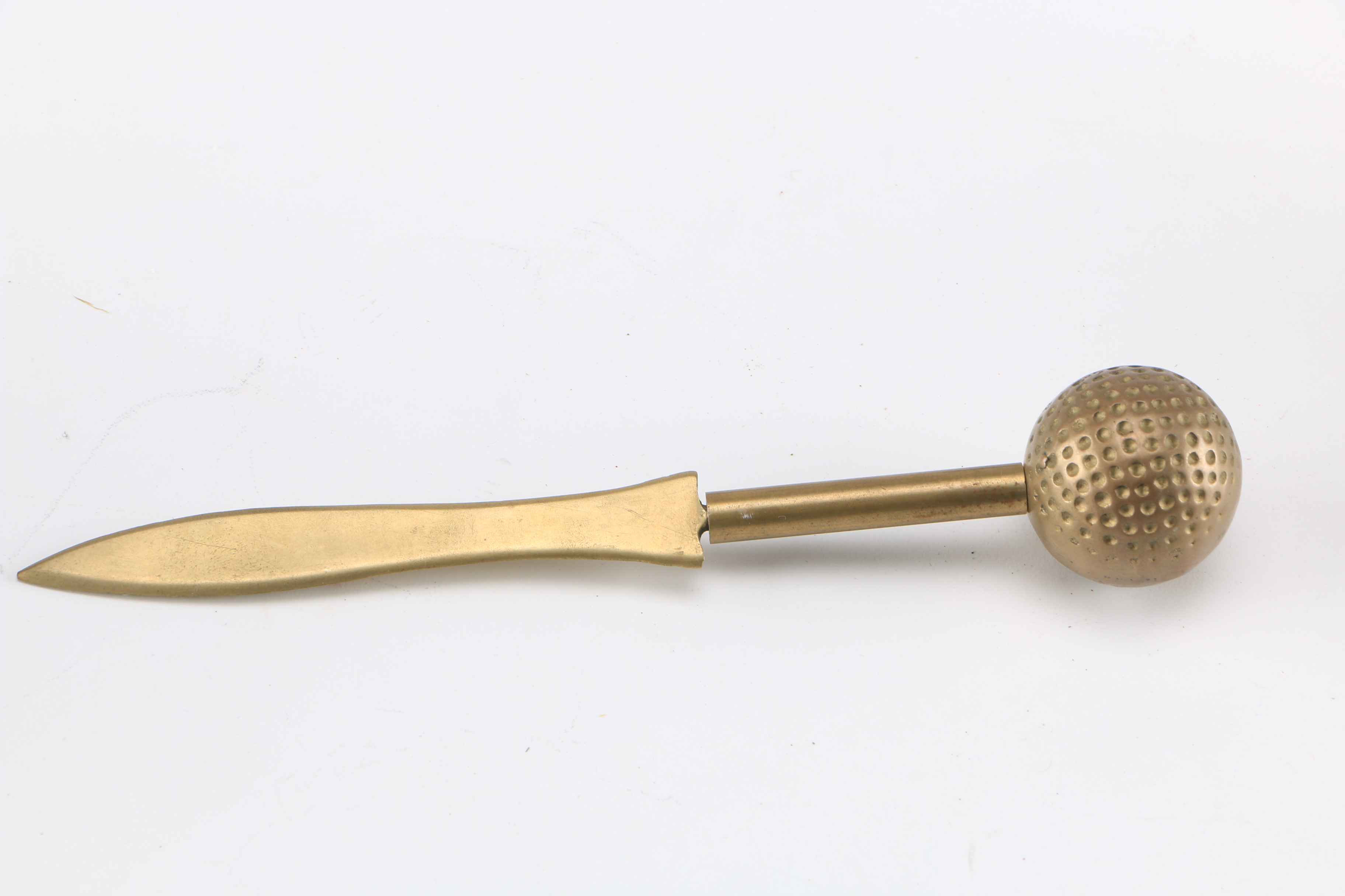 Metal Décor including Heritage Knight Radio