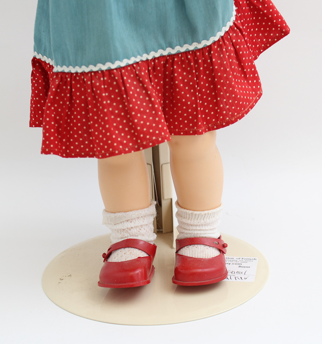 Vintage Ideal Saucy Walker