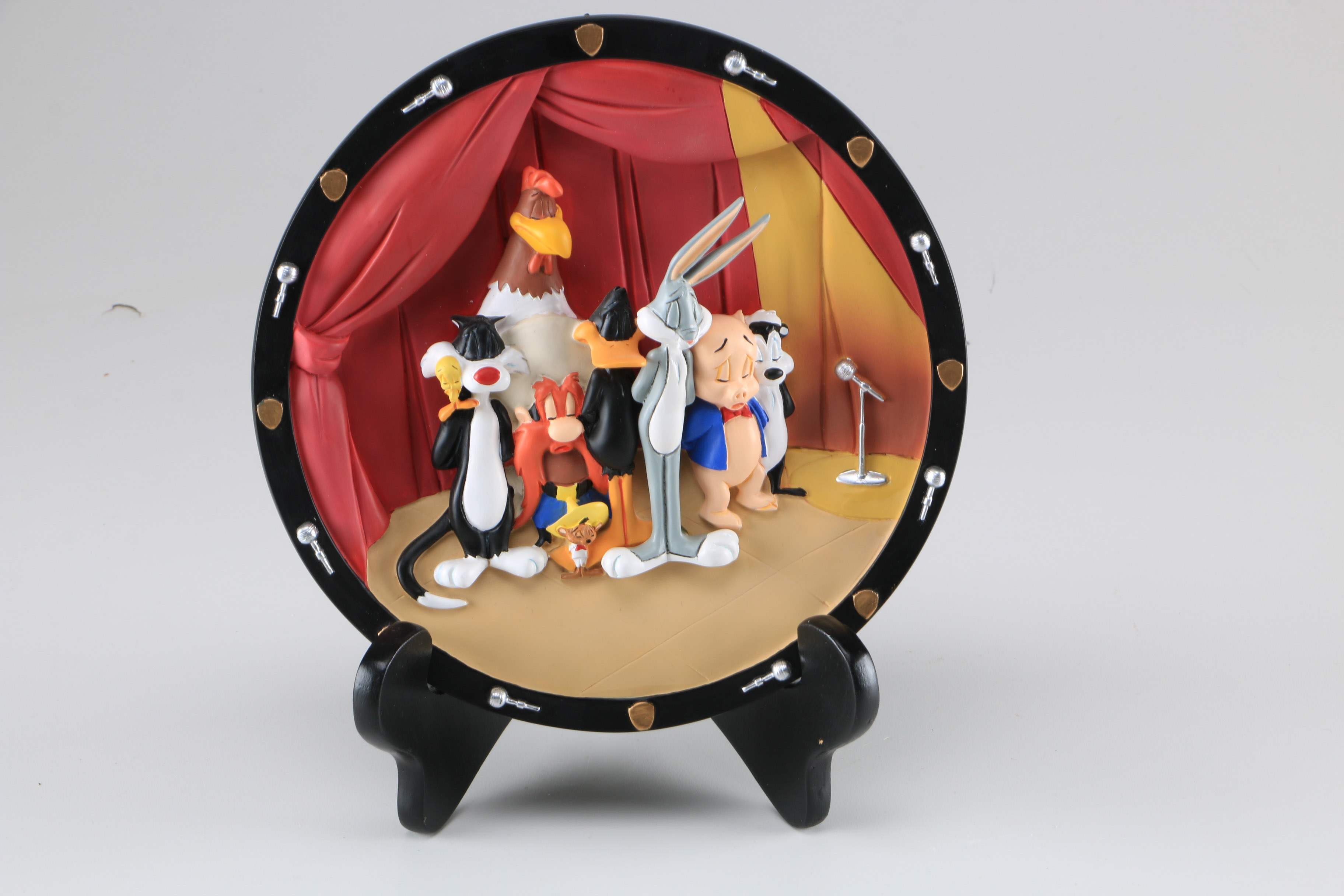Looney Tunes Plate and Snow Globe