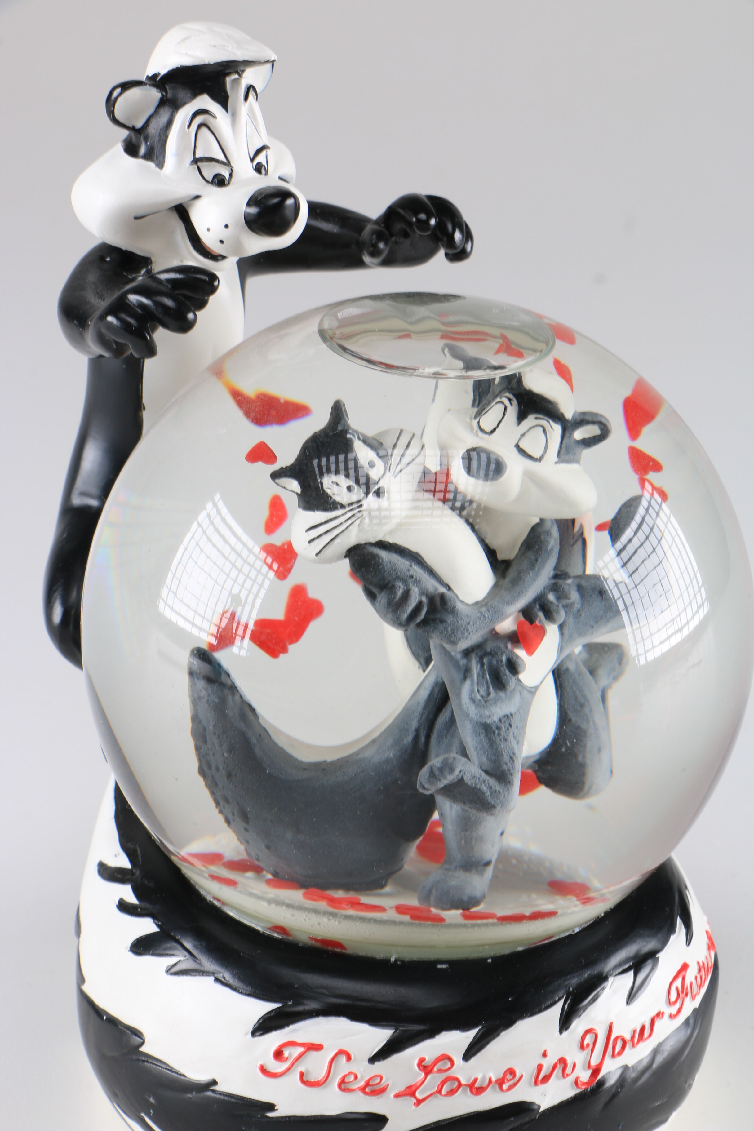 Looney Tunes Plate and Snow Globe