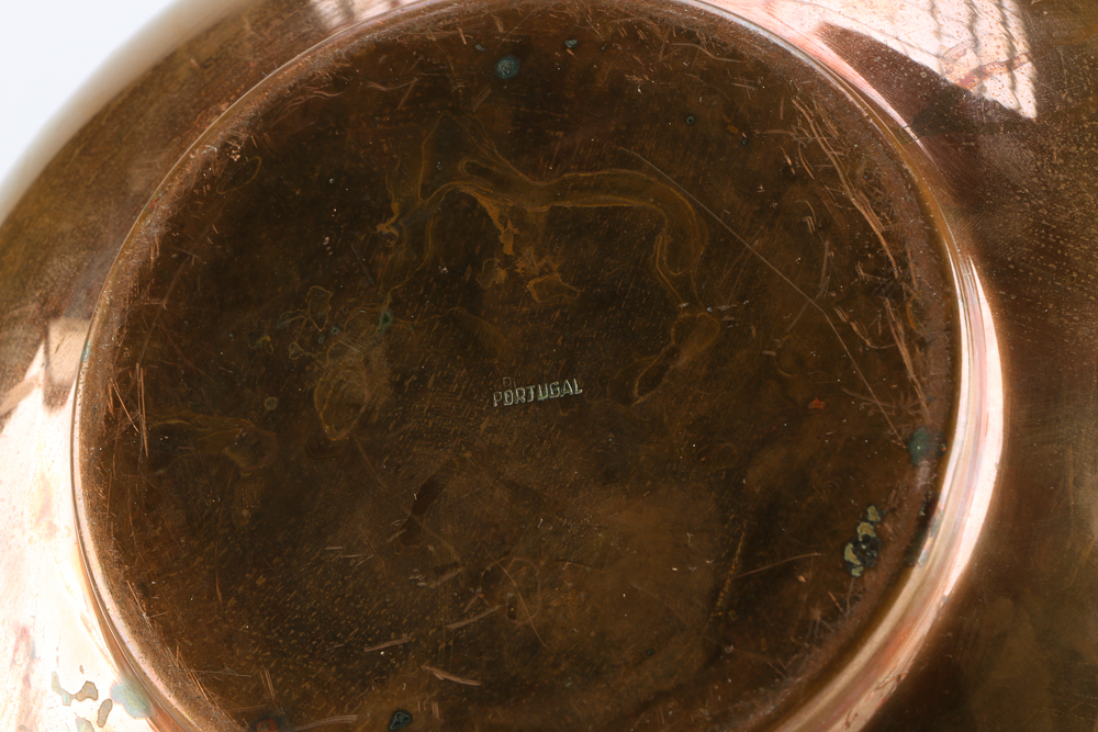 Collection of Kitchen Items