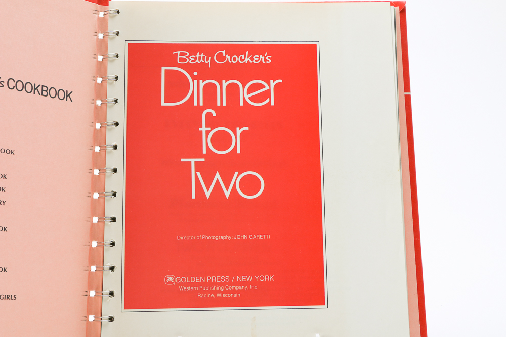 Collection of Kitchen Items