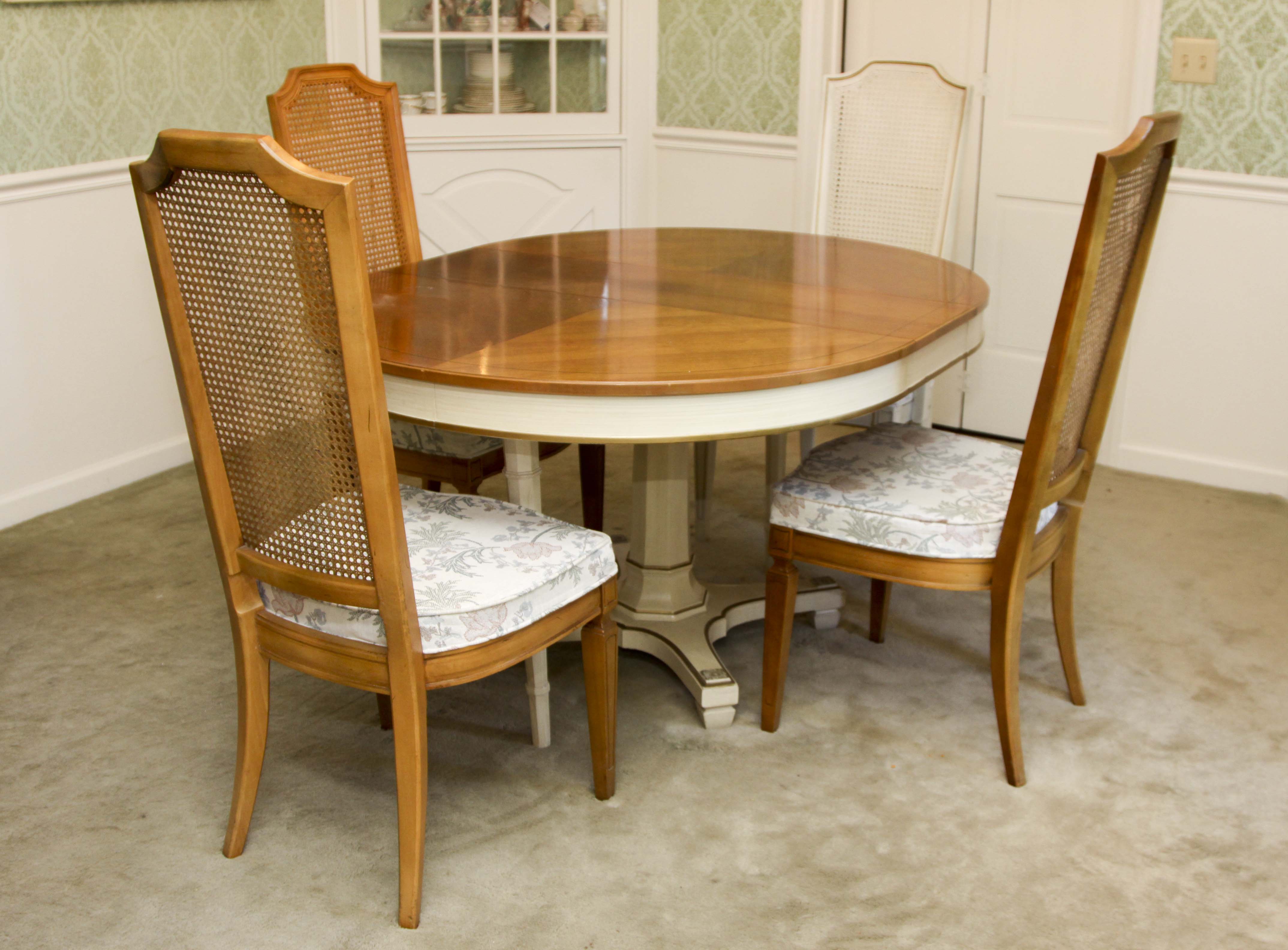 A  Vintage Thomasville Dining Set