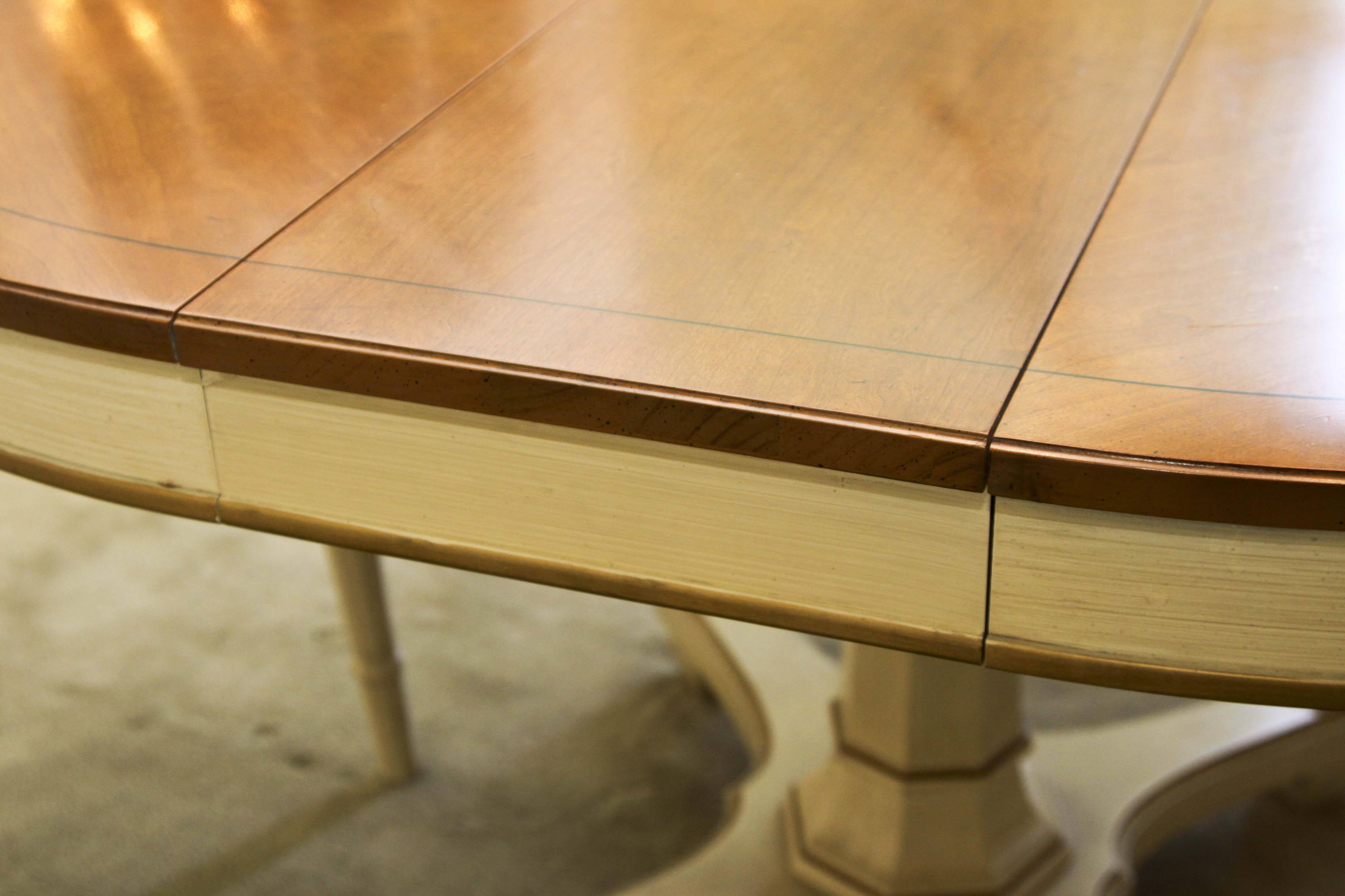 A  Vintage Thomasville Dining Set