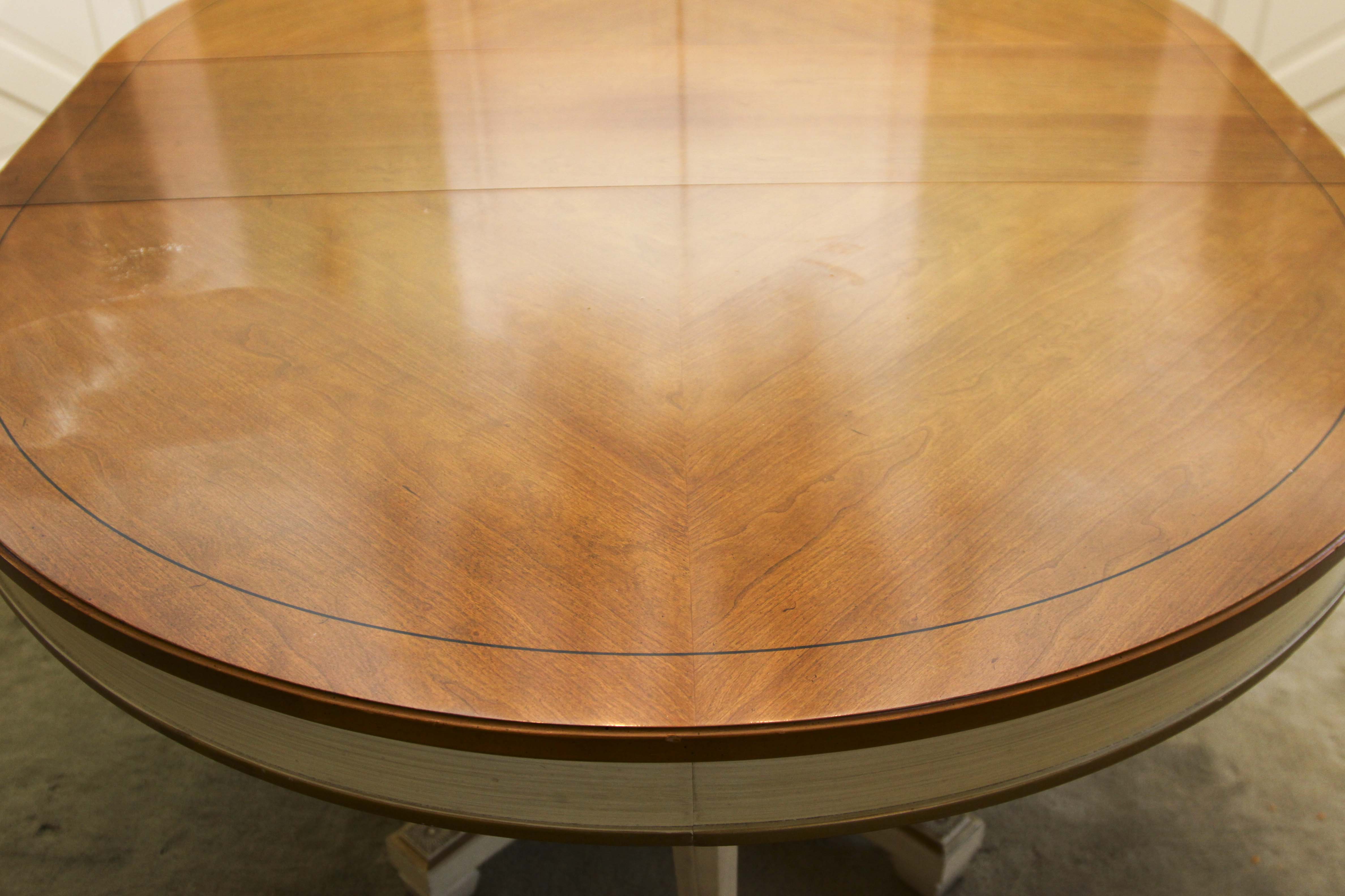 A  Vintage Thomasville Dining Set