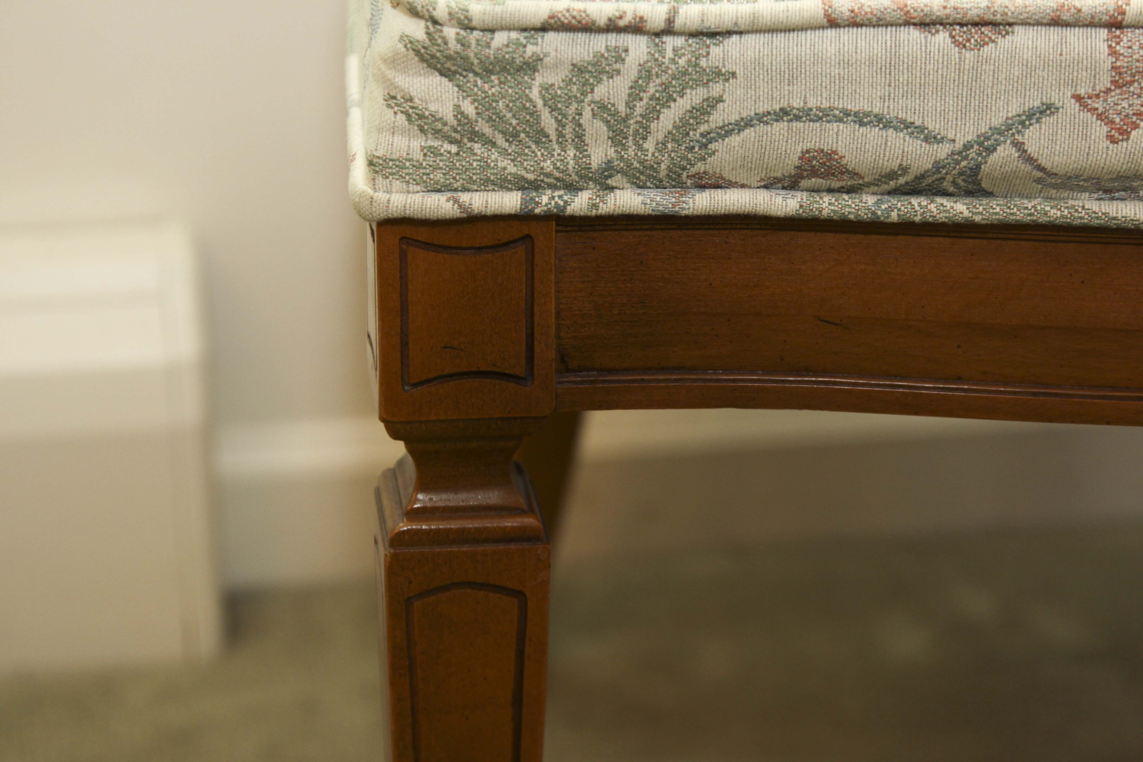 A  Vintage Thomasville Dining Set