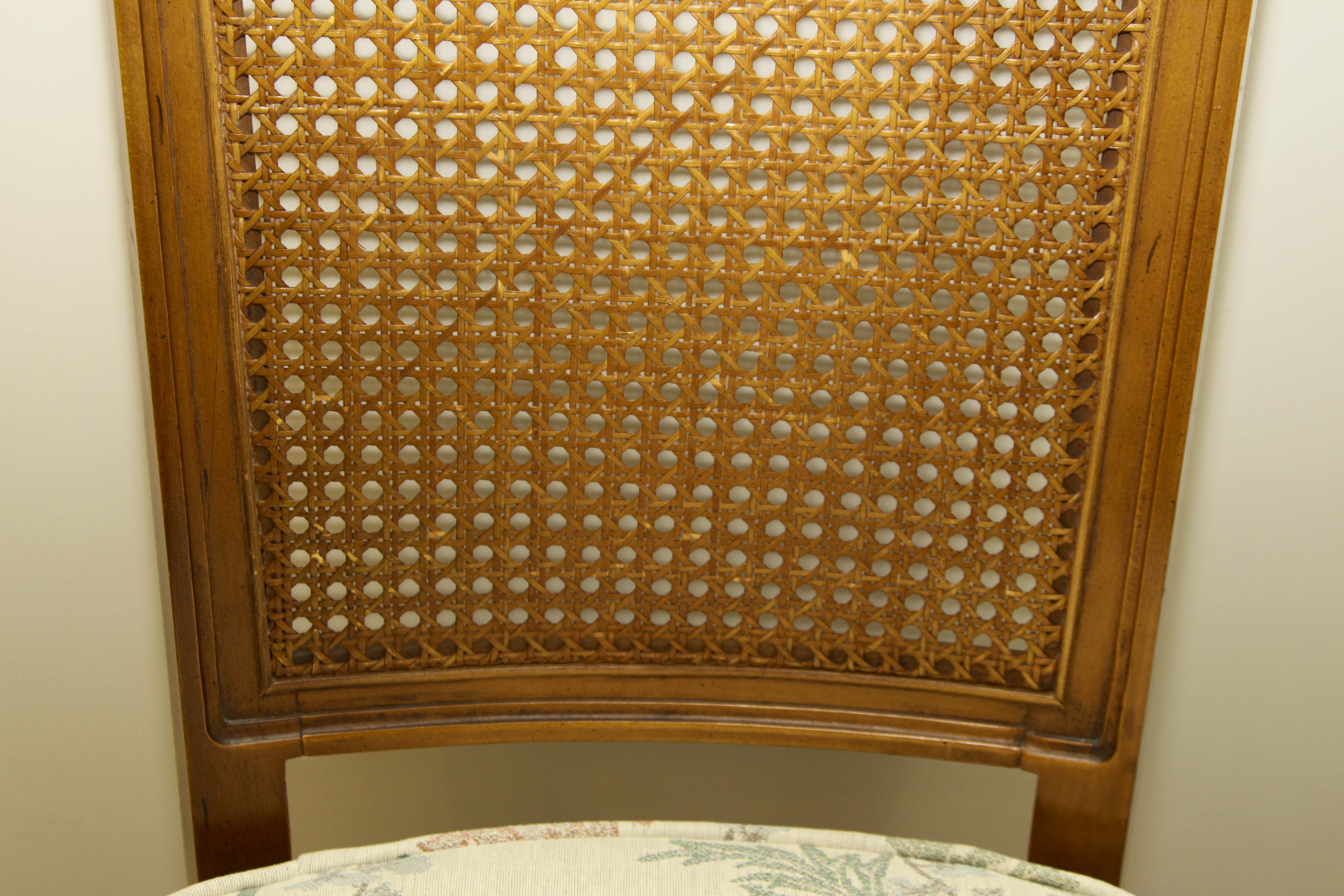 A  Vintage Thomasville Dining Set