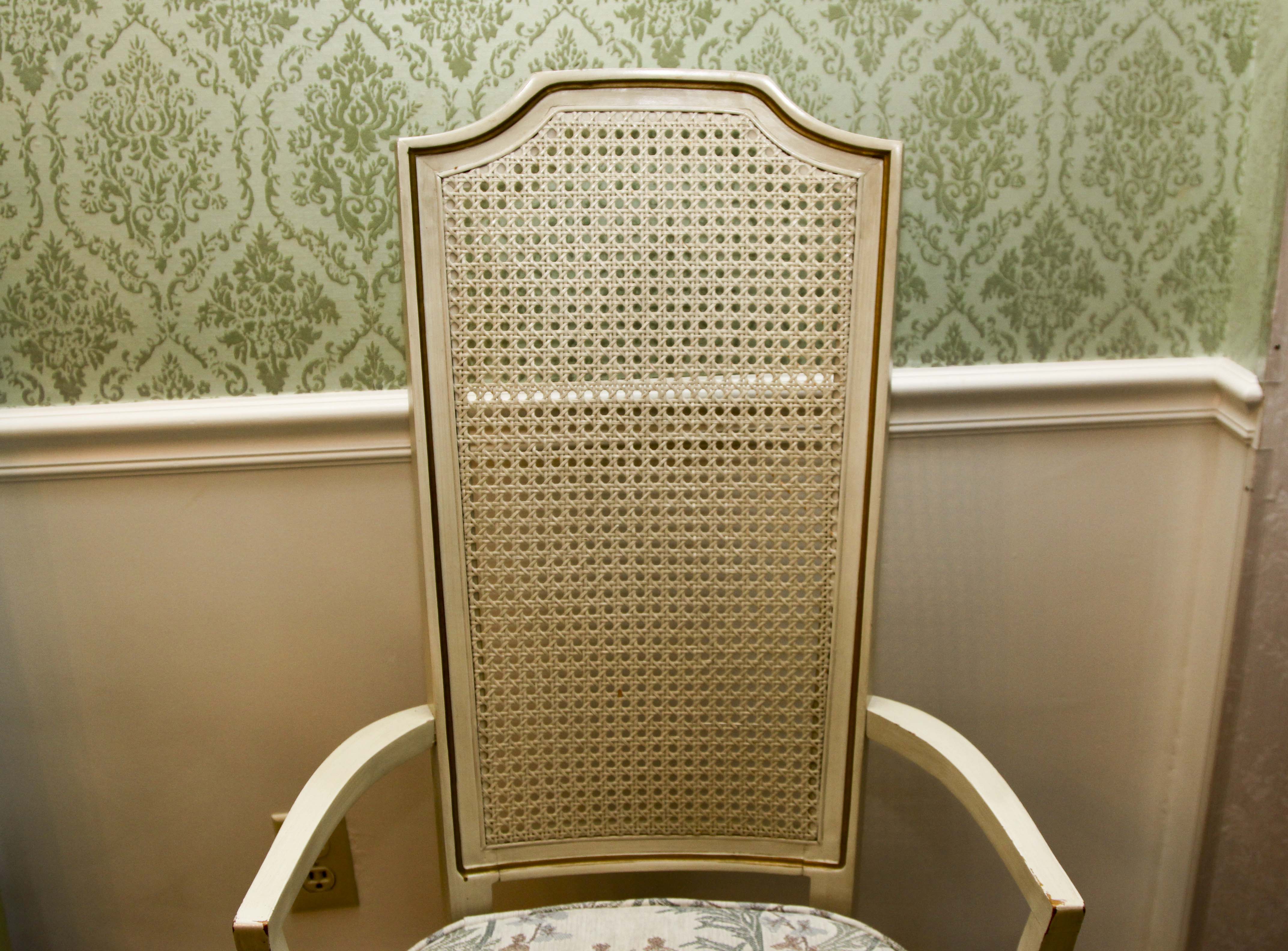 A  Vintage Thomasville Dining Set