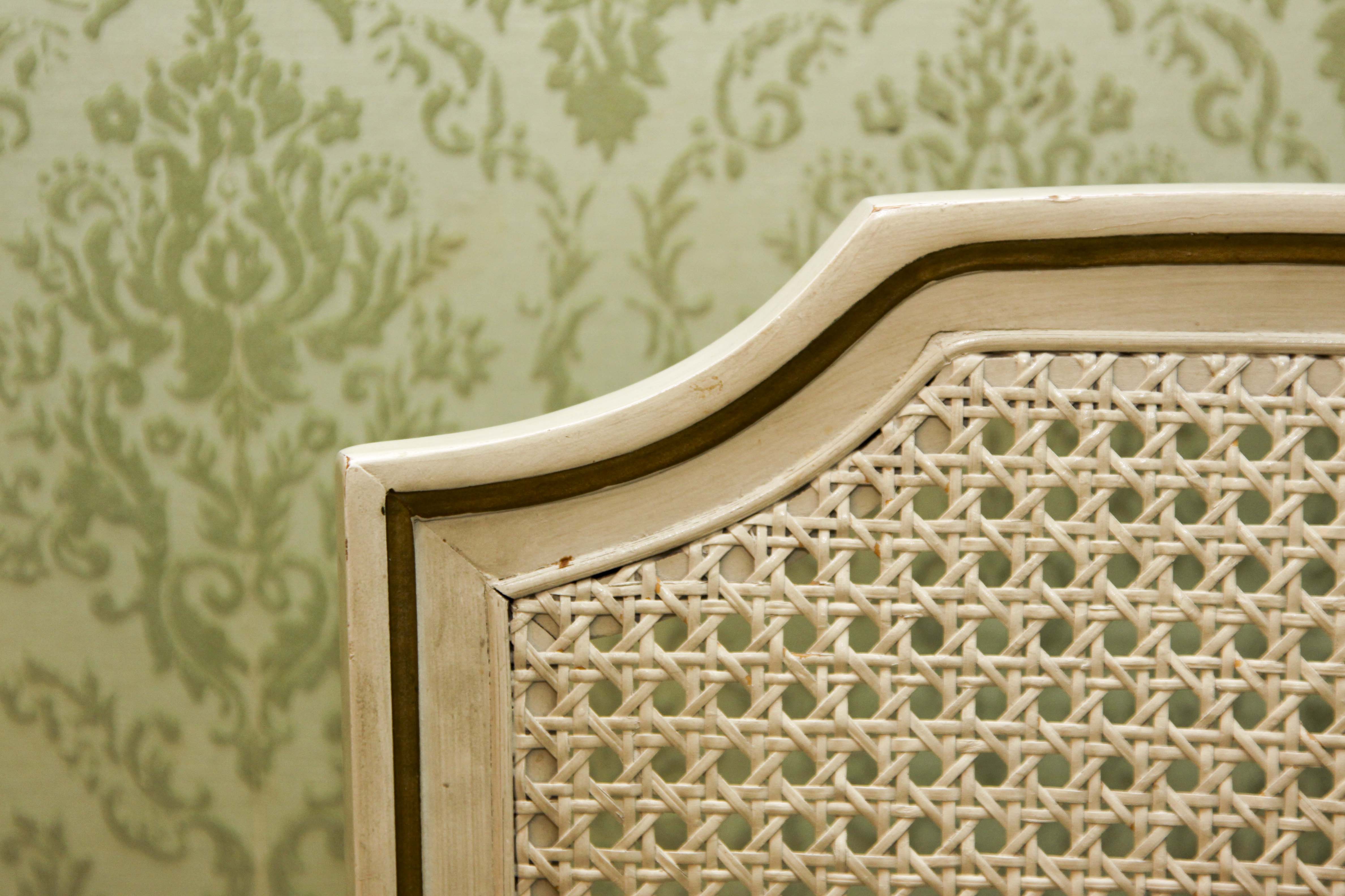 A  Vintage Thomasville Dining Set