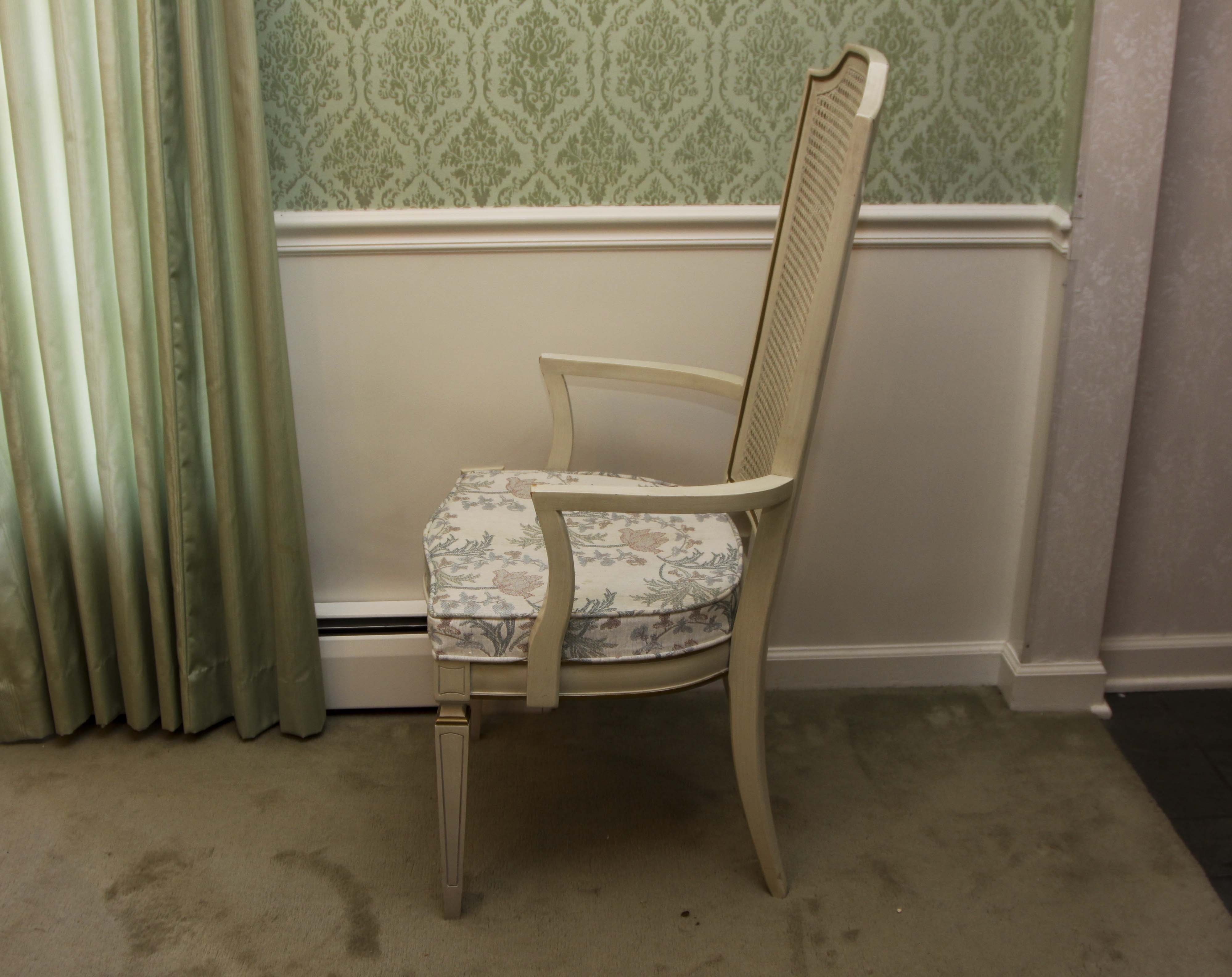 A  Vintage Thomasville Dining Set