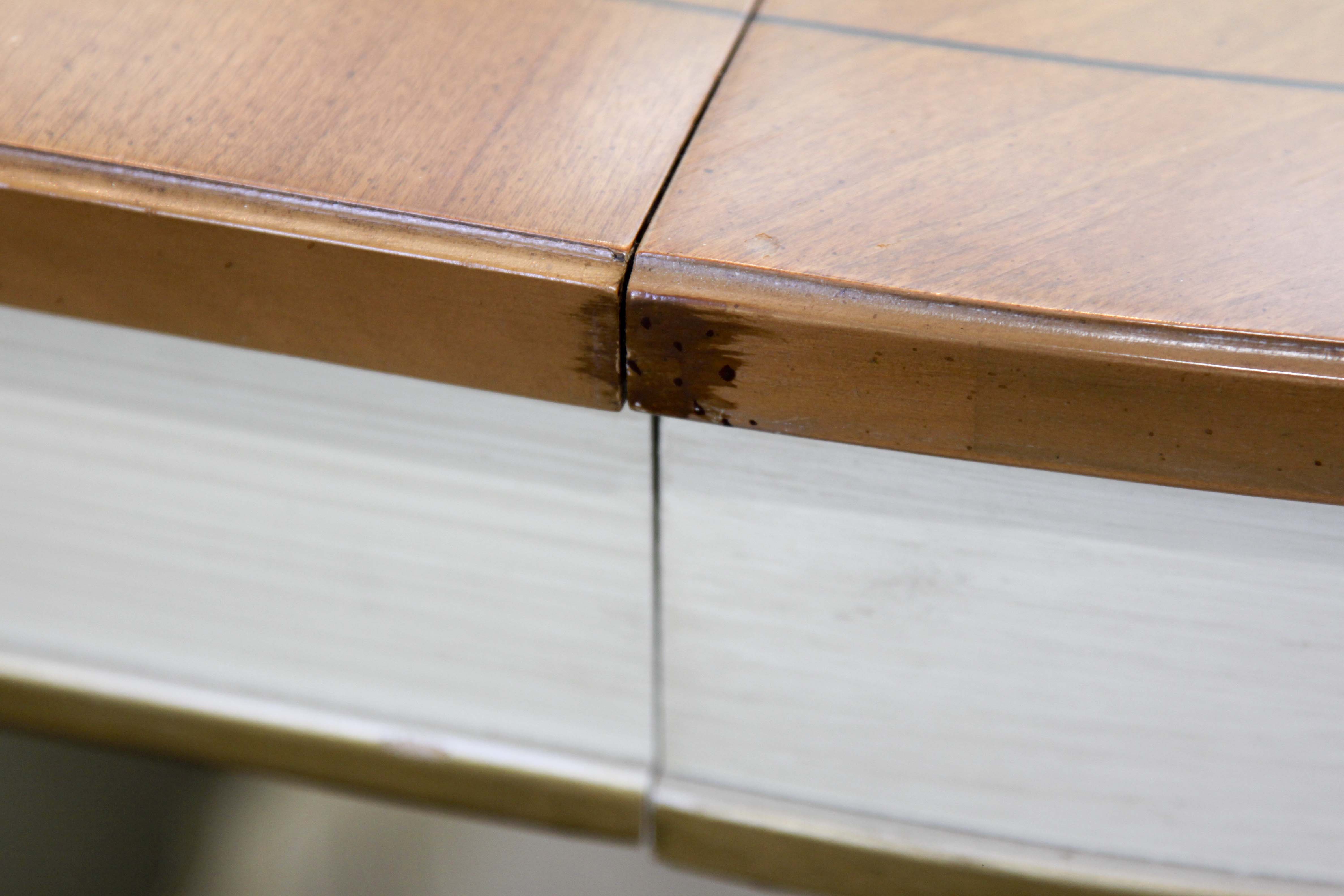 A  Vintage Thomasville Dining Set