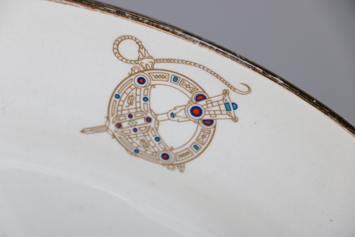 "Tara Brooch" Royal Tara Fine Bone China Dinner Set and Wall Clock