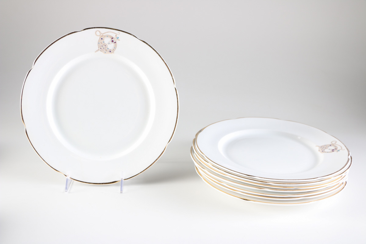 "Tara Brooch" Royal Tara Fine Bone China Dinner Set and Wall Clock