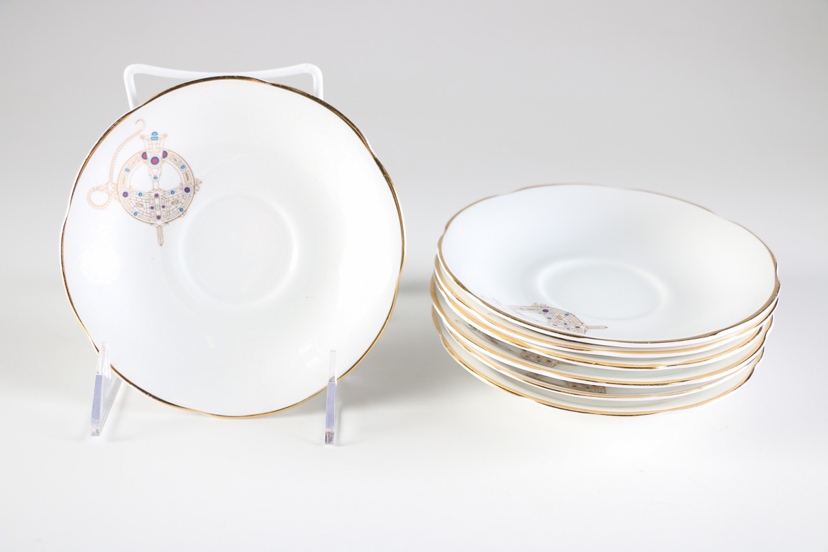 "Tara Brooch" Royal Tara Fine Bone China Dinner Set and Wall Clock