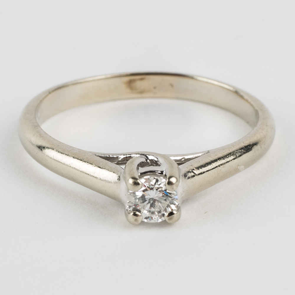 14K White Gold Diamond Ring