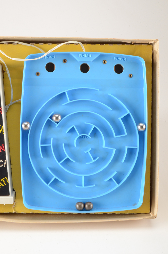 1961 Remco "Fascination" Electric Maze Game