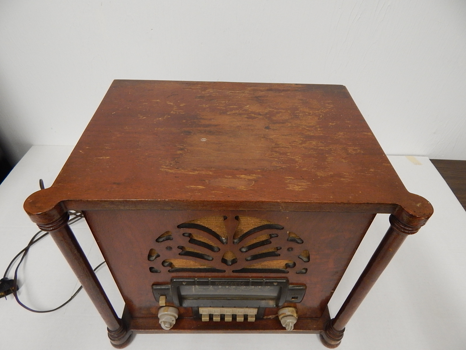 Vintage Zenith Shortwave Radio