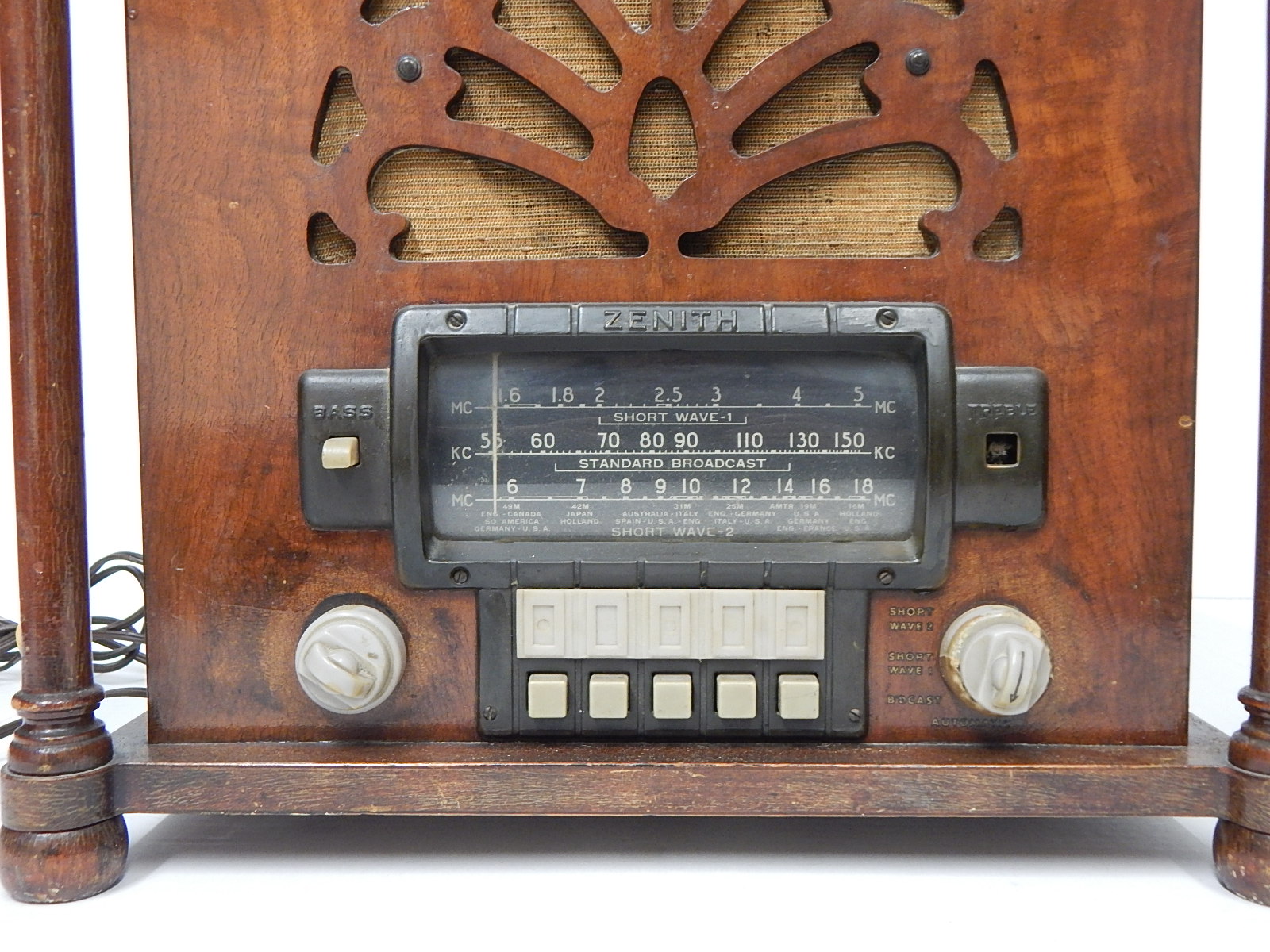 Vintage Zenith Shortwave Radio