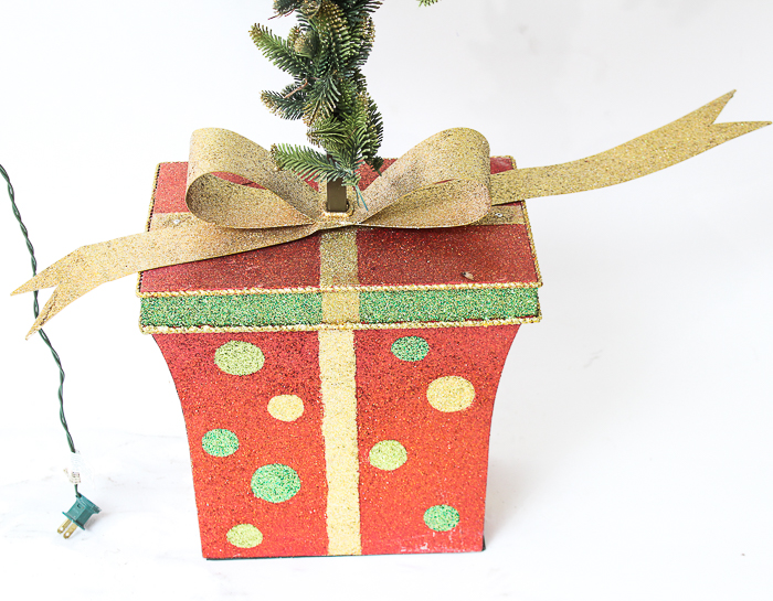 Pair of Christmas Wreath Topiaries