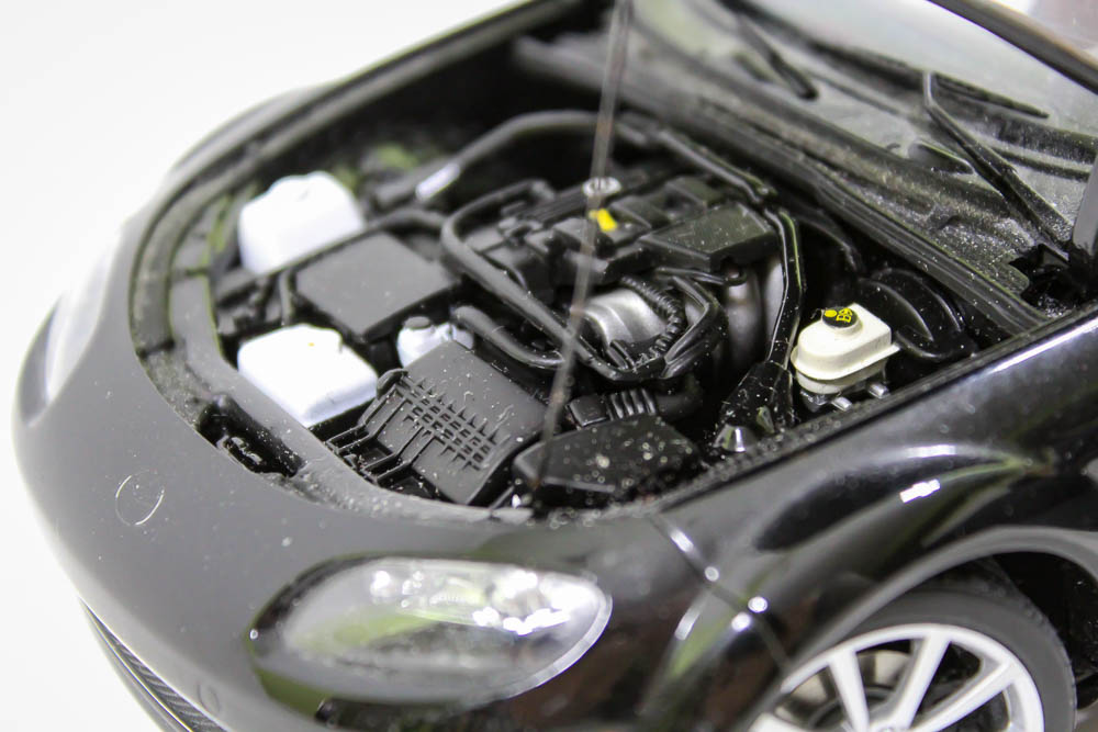 Auto Art Mazda MX-5 Roadster in Black