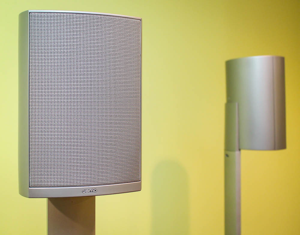 Jamo Subwoofer With Five-Speaker Surround Sound System