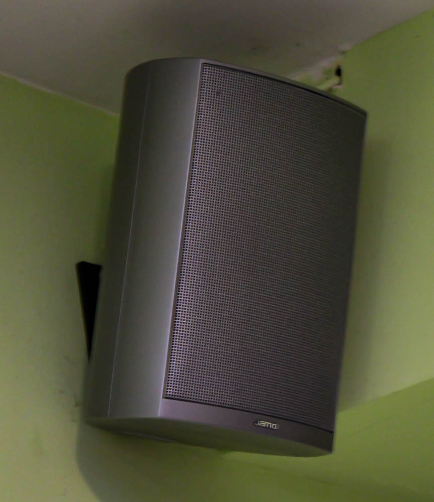 Jamo Subwoofer With Five-Speaker Surround Sound System