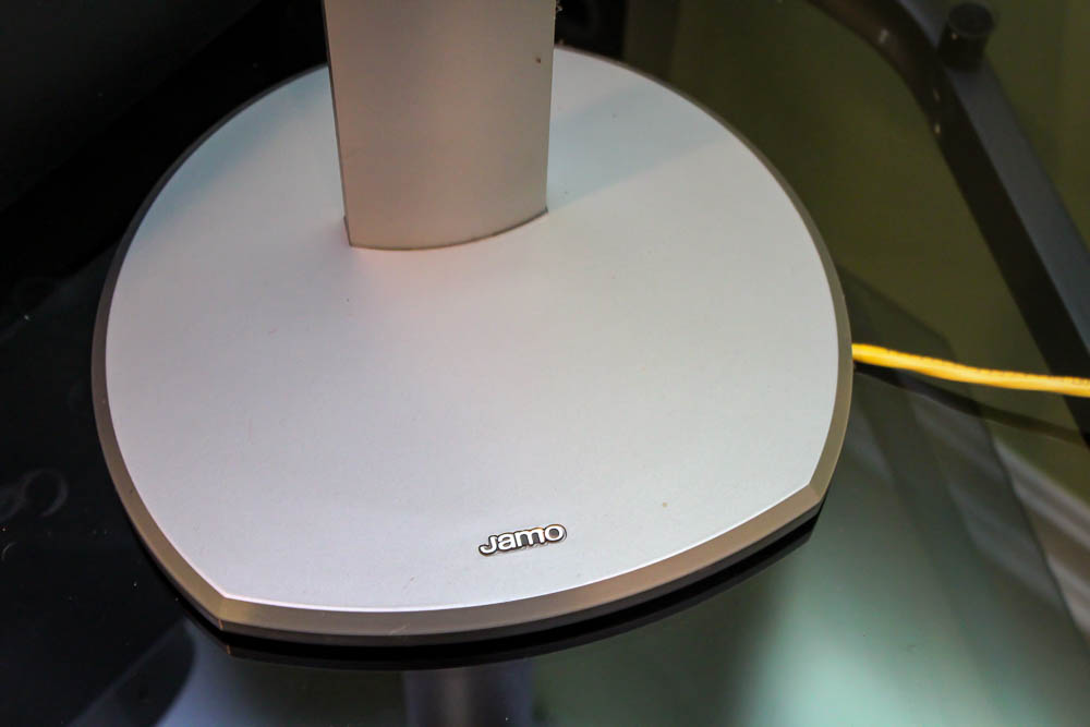 Jamo Subwoofer With Five-Speaker Surround Sound System