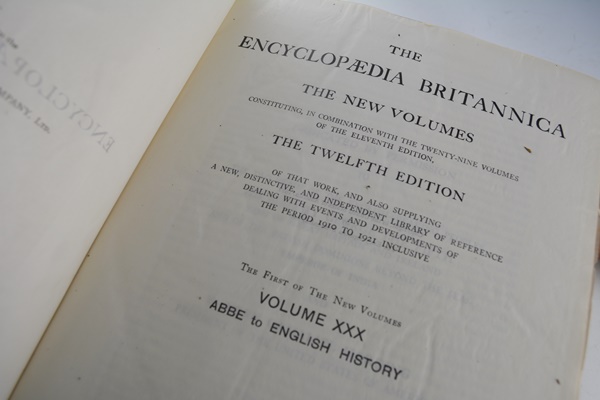 1911 Antique "Encyclopedia Britannica" Set