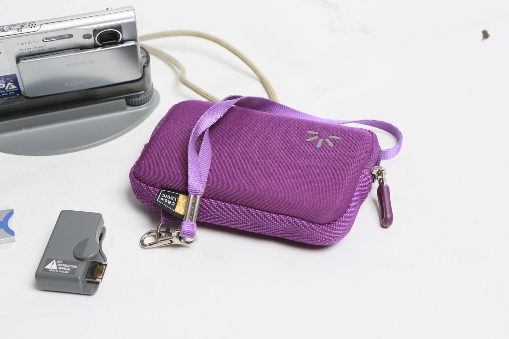 Sony Cybershot 16.2 MegaPixel and Sony Optical Zoom 3X 5.1MegaPixel Video Camera