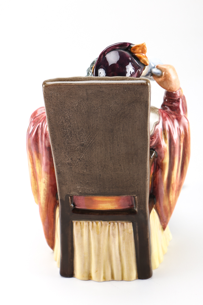 Vintage Royal Doulton Figurines "The Master" and "The Foaming Quart"