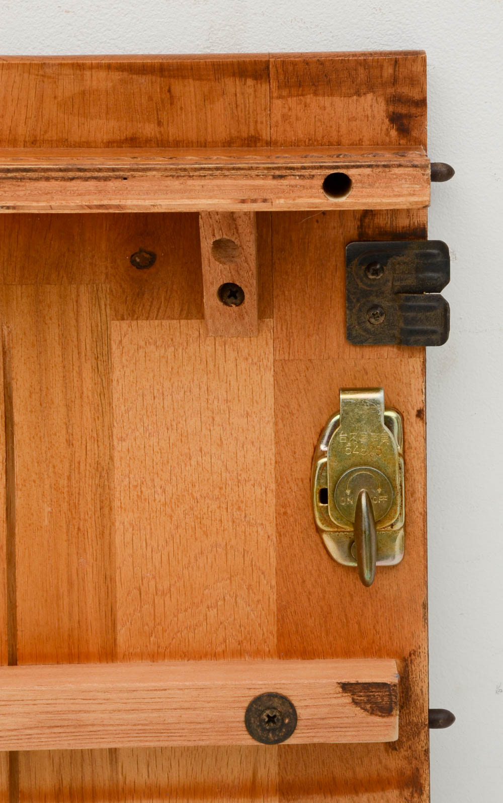 Round Oak Pedestal Dining Table with Extension and Chairs