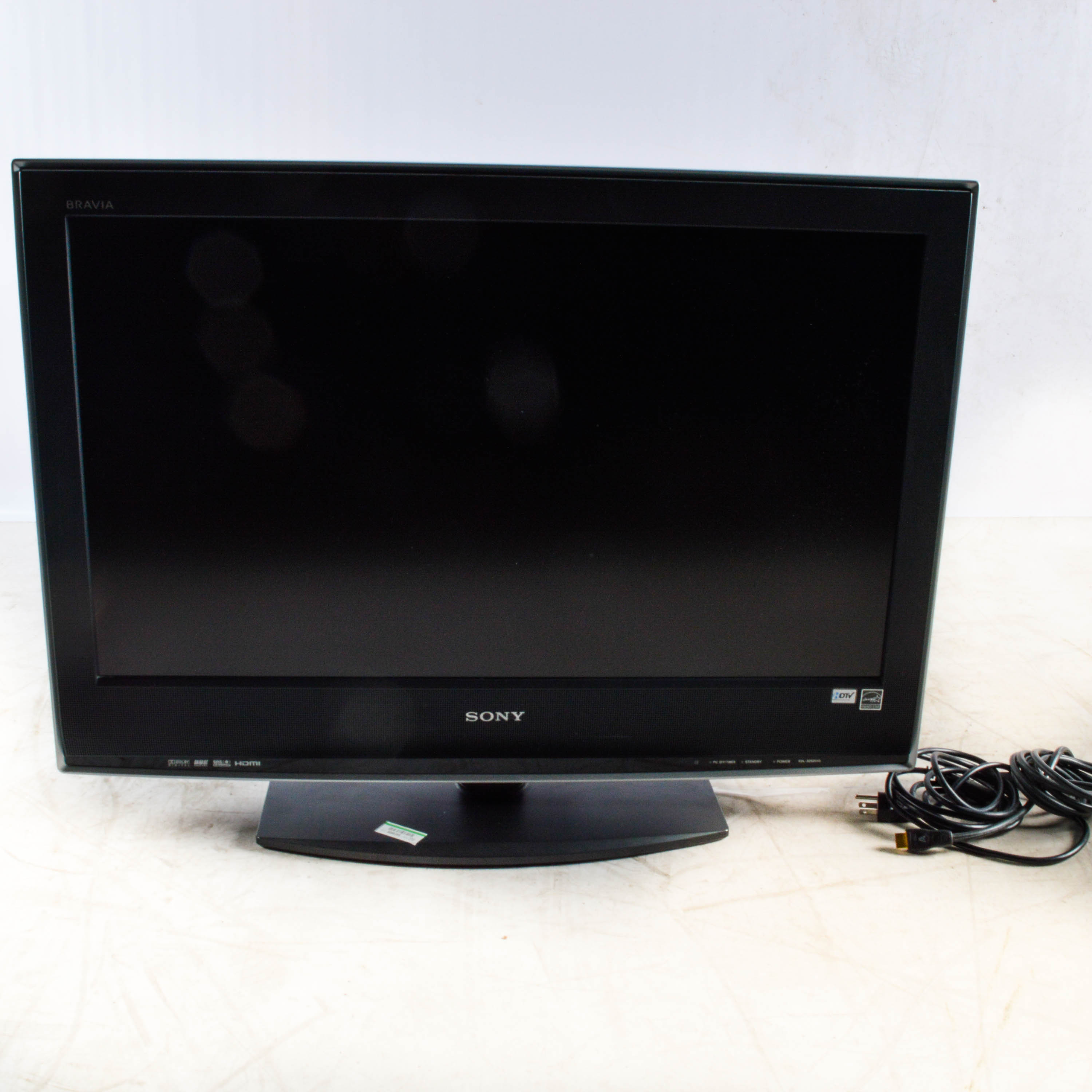 32" Sony Bravia LCD Digital Color Television