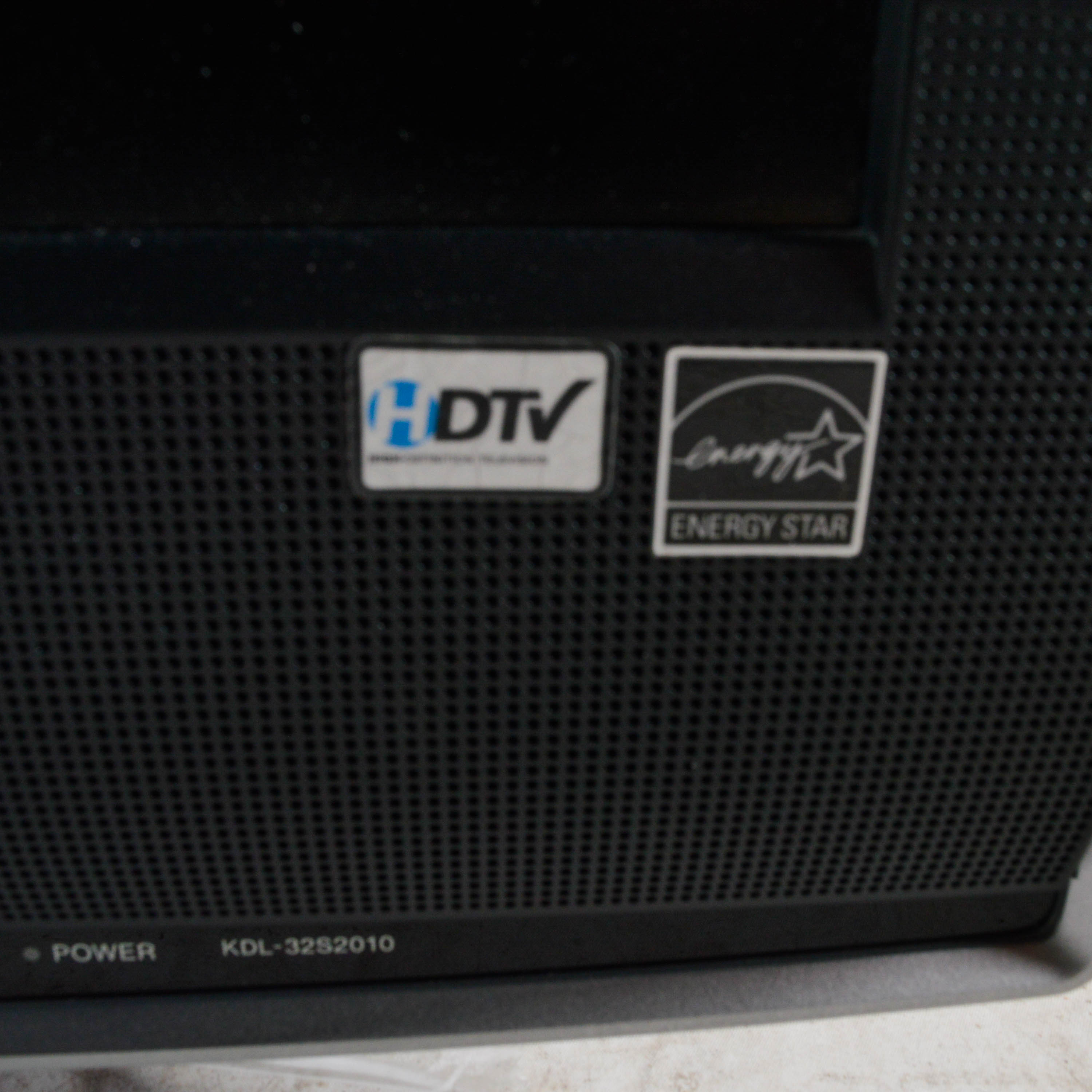 32" Sony Bravia LCD Digital Color Television