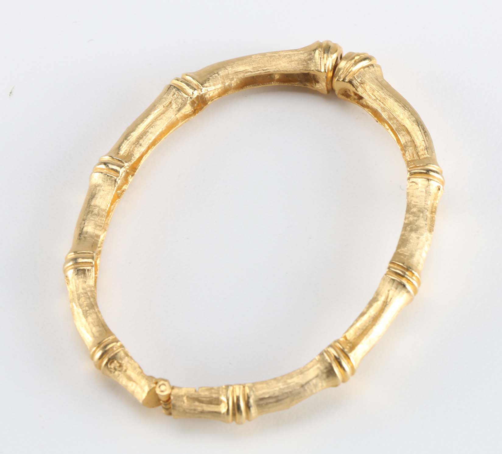 Pairing of Bangle Bracelets