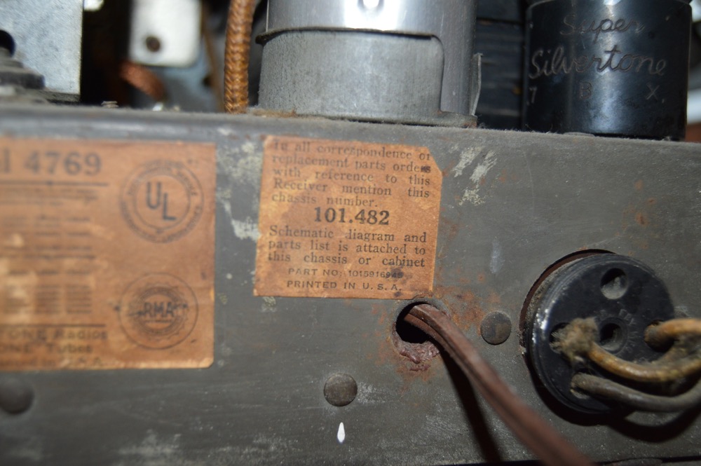 Vintage Silvertone Tube Tabletop Radio Model 4769