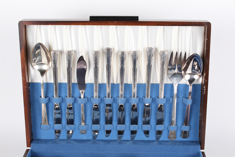 Vintage Rogers 1881 "Del Mar" Silver Plate Flatware Set by Oneida