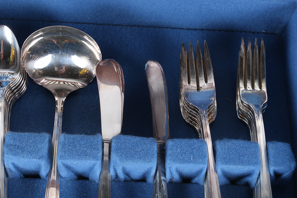 Vintage Rogers 1881 "Del Mar" Silver Plate Flatware Set by Oneida