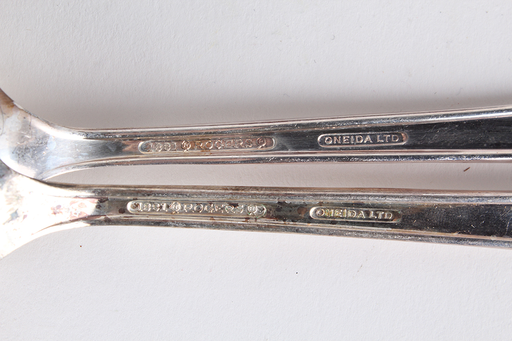 Vintage Rogers 1881 "Del Mar" Silver Plate Flatware Set by Oneida