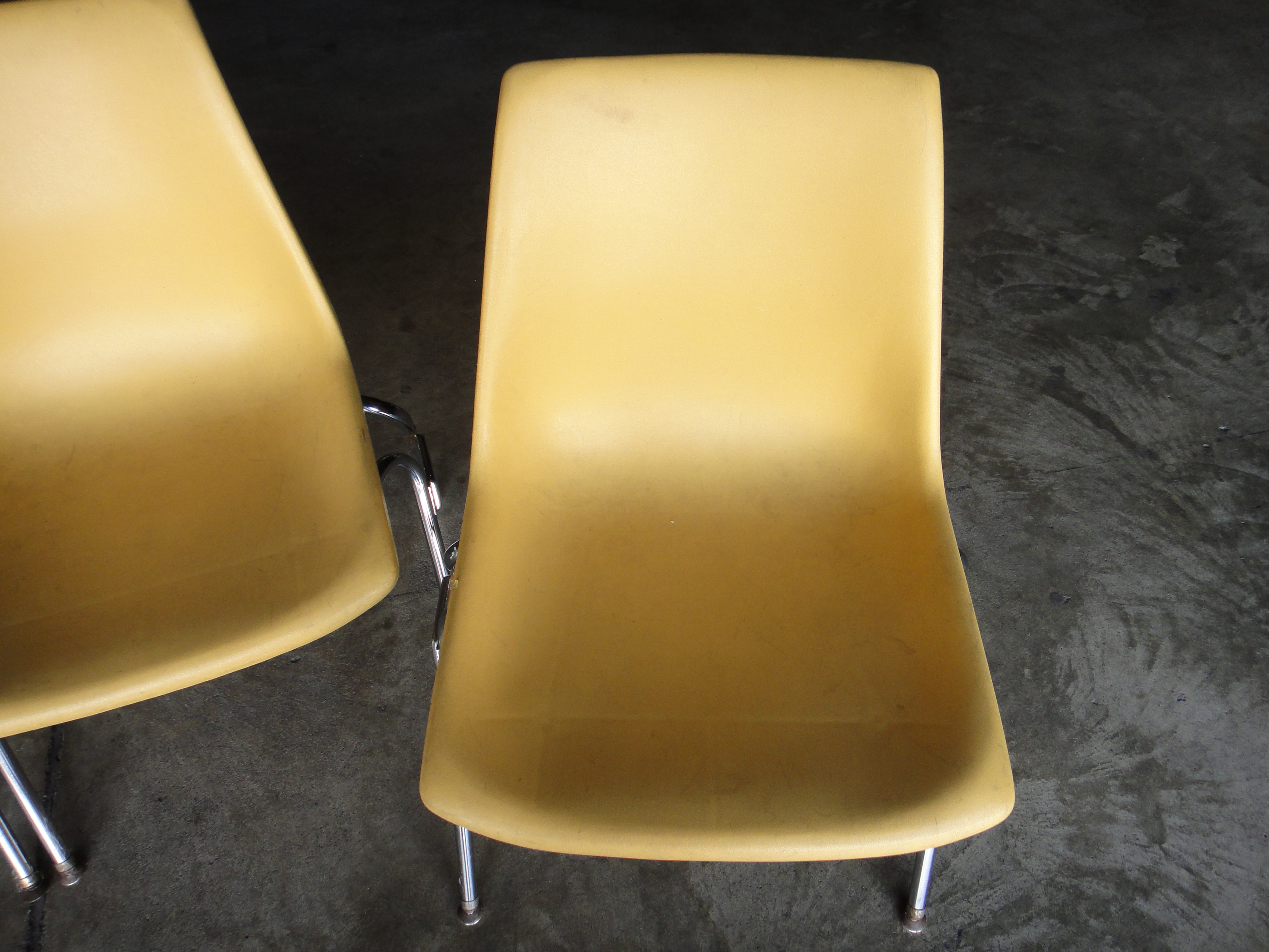 Four Vintage Krueger Fiberglass Chairs