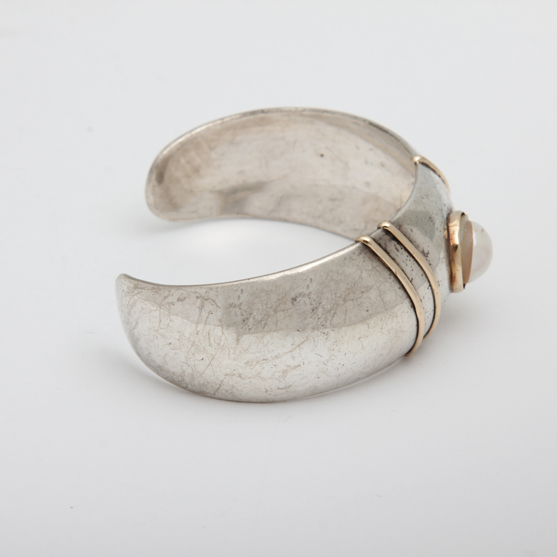 Sterling Silver Mother of Pearl Bangle Bracelet