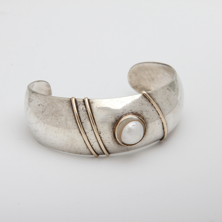 Sterling Silver Mother of Pearl Bangle Bracelet