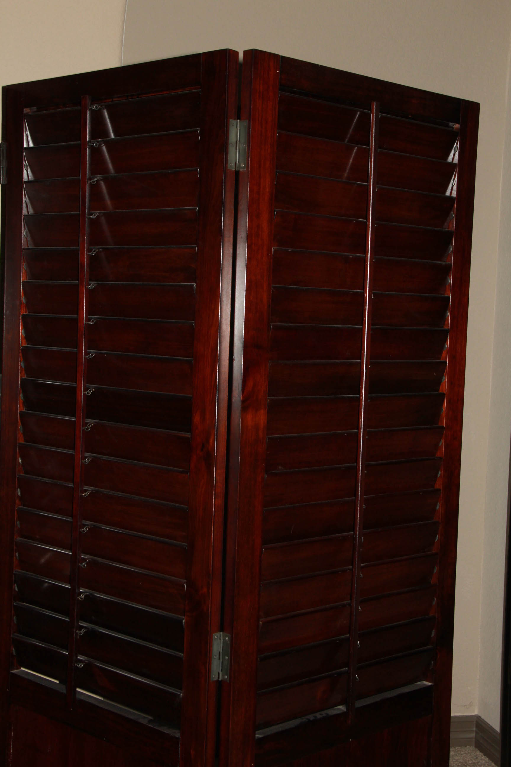 Three Panel Louvered Room Divider Screen