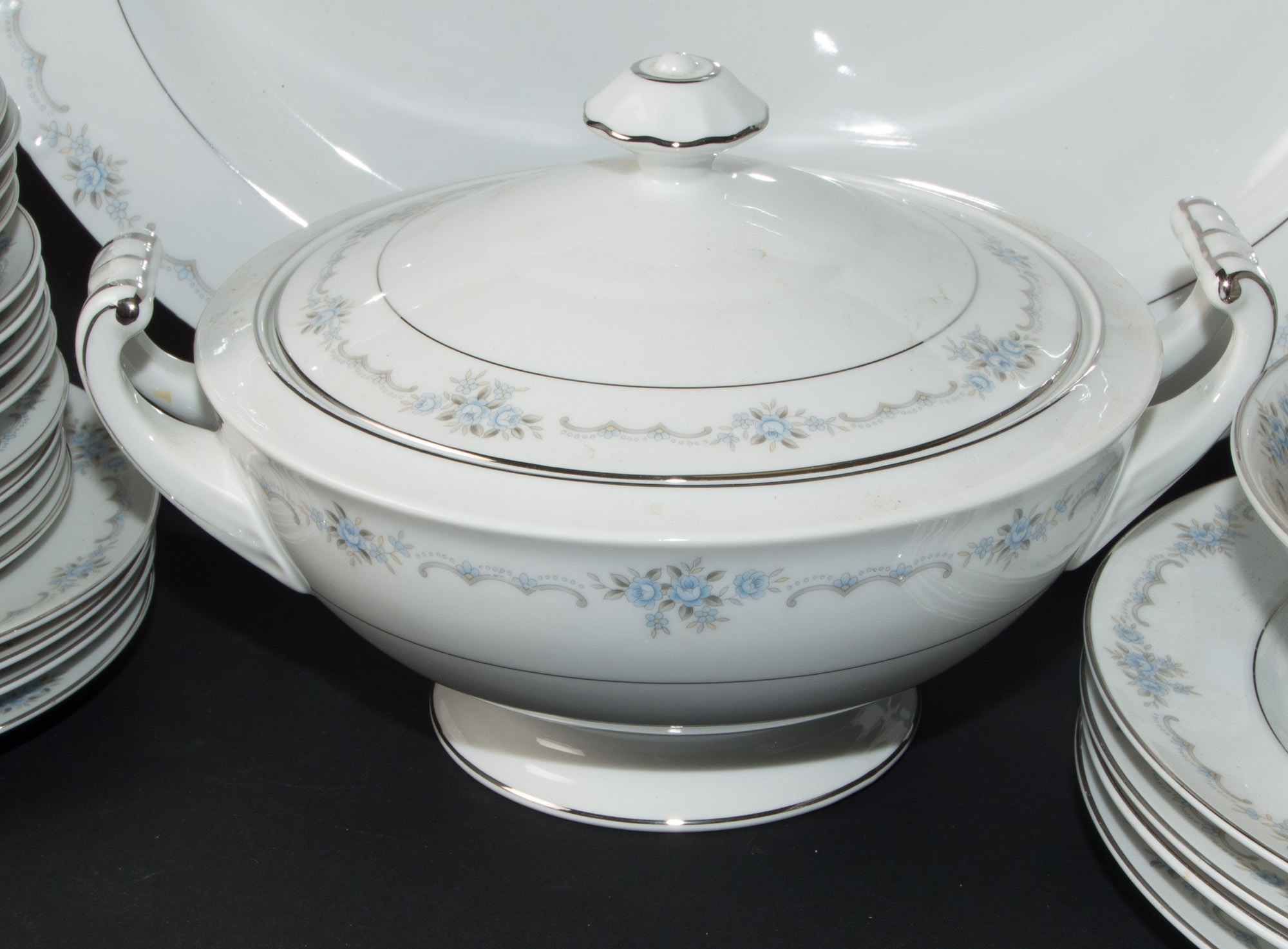 Style House "Anniversary" Fine China Set