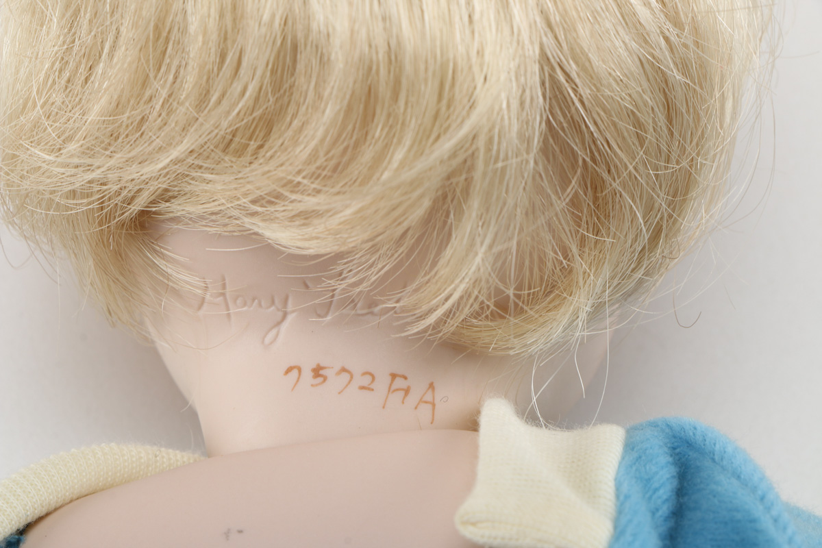 Ashton Drake Dolls "Pretty as a Picture" and "Catch Me if You Can"