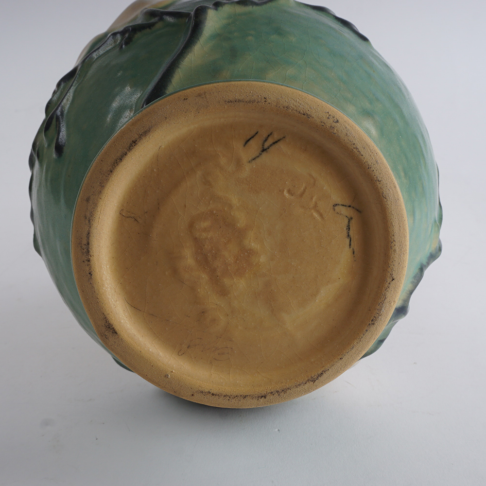 Roseville USA Magnolia Ewer