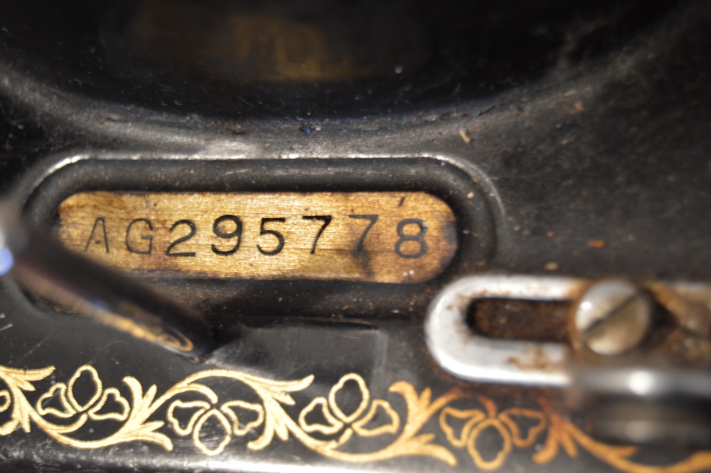 Vintage Singer Sewing Machine with Wood Cabinet Circa 1941